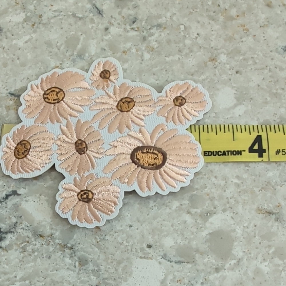 Floral and Bow Embroidered Patches - Picture 4 of 7